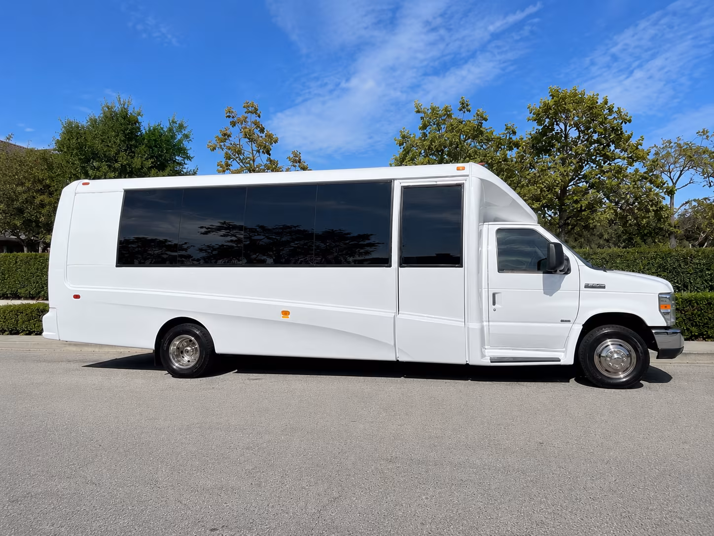 bus rentals for murrieta trade show and convention travel