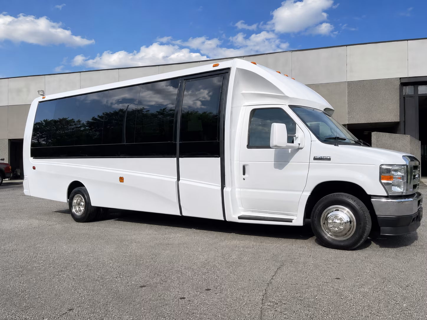 corporate airport transfer buses between murrieta and regional airports