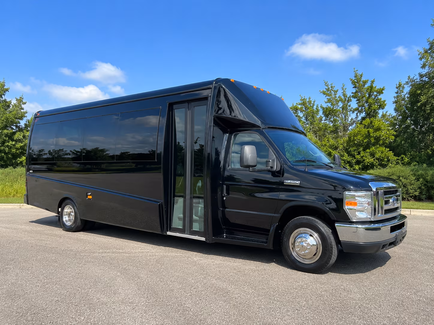 minibus rentals for murrieta wedding party transportation