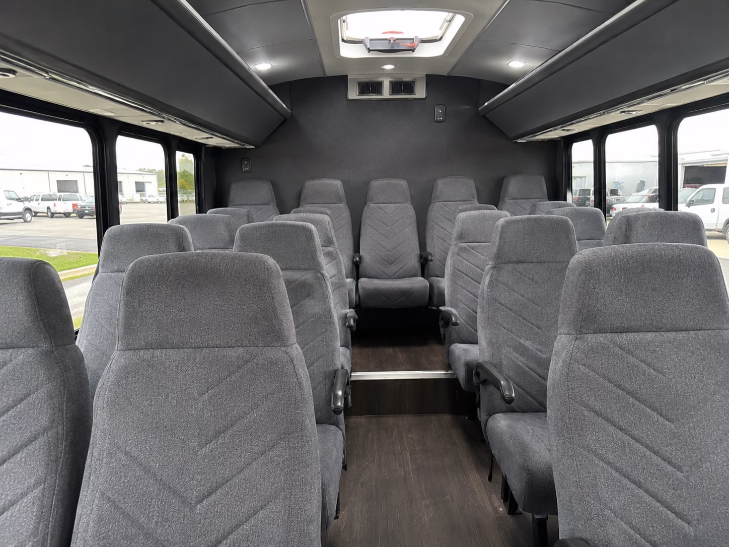 reserve buses for outdoor and vineyard weddings around murrieta